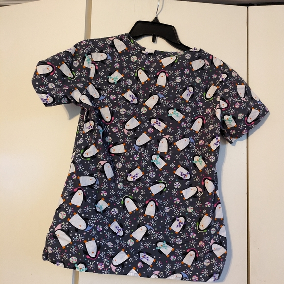 Zoe and Chloe extra small scrub top - Picture 8 of 9